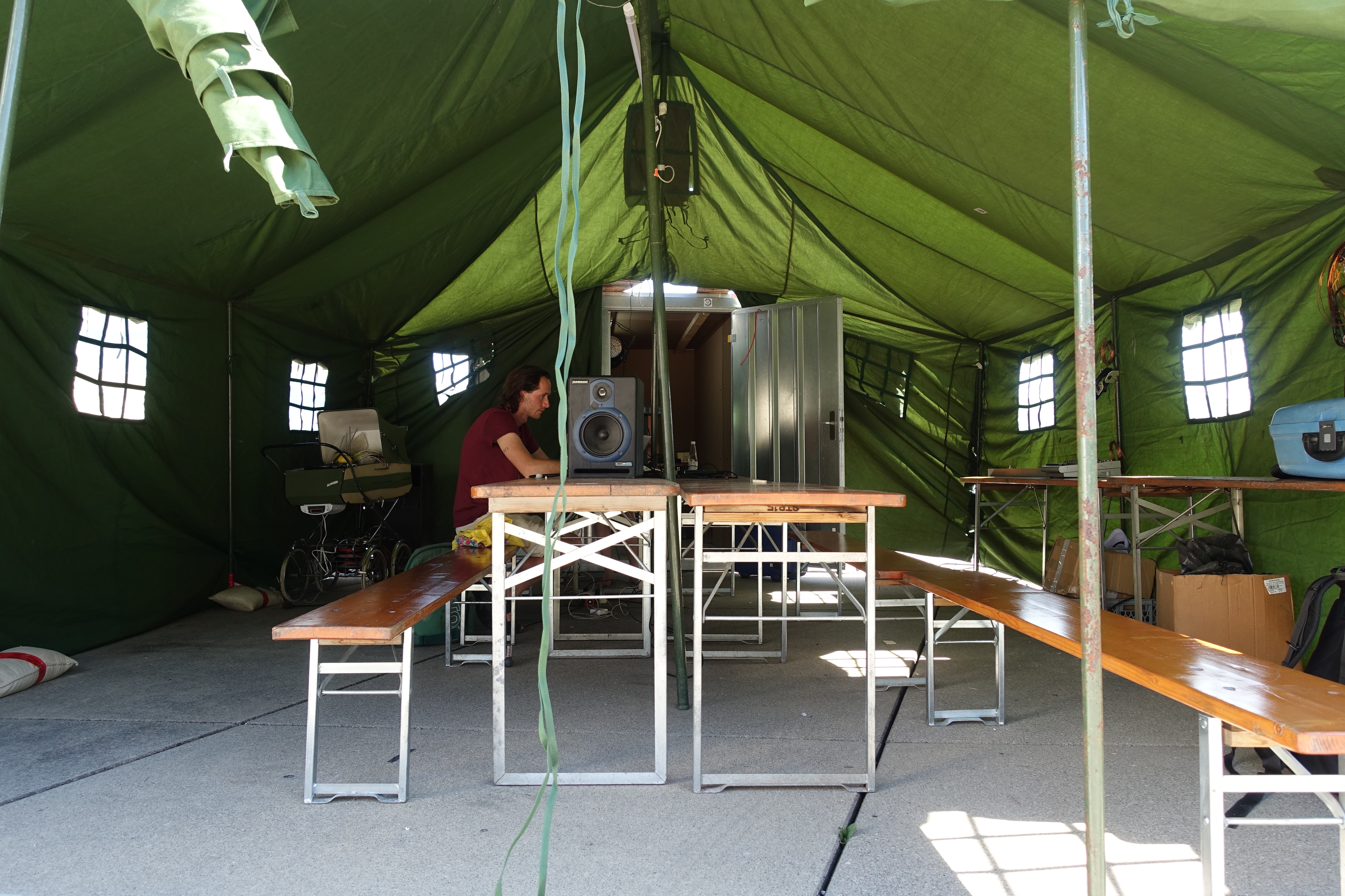 stwst48x9_c_taro_33.jpg